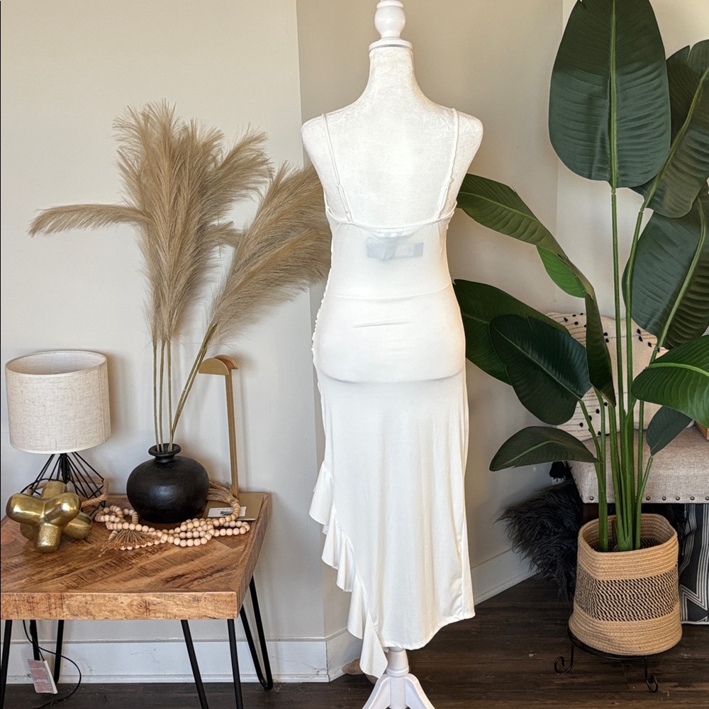💃🏽🤍 NWT Ribbed Midi Ruffle Dress Sz M🤍💃🏽 - Picture 10 of 14